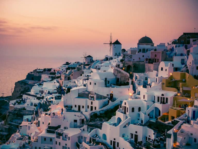 Oia au coucher de soleil