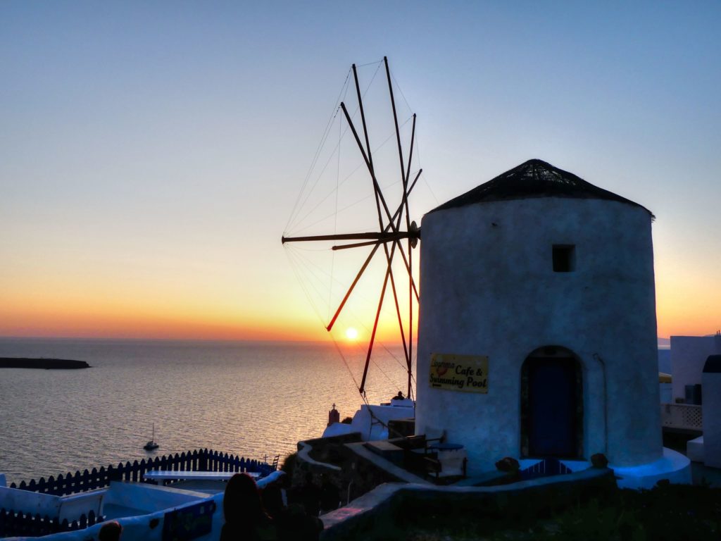 cropped coucher de soleil oia ile santorini 30 Soft 3 scaled 2