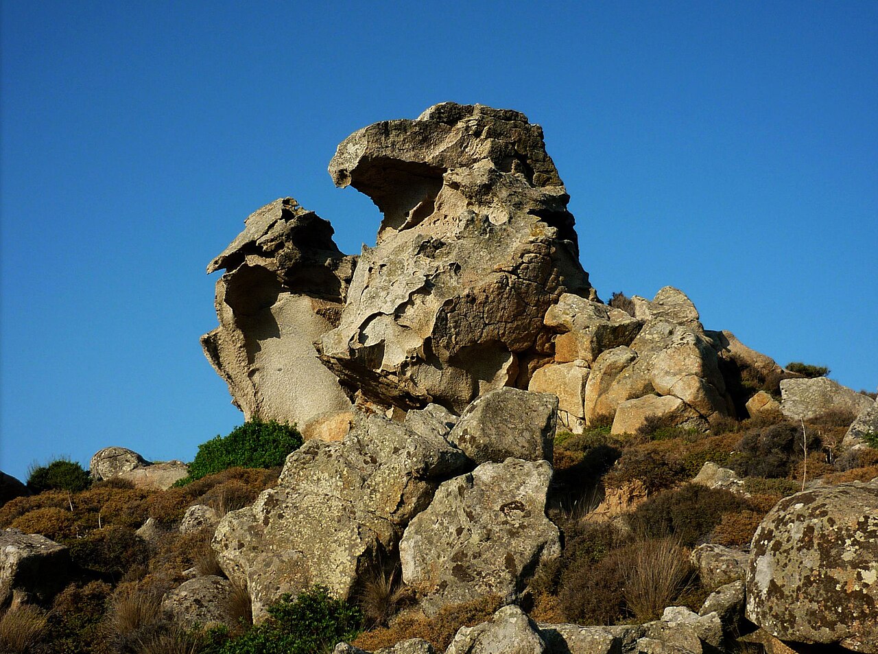 Village de Volax et rochers de granite Tinos