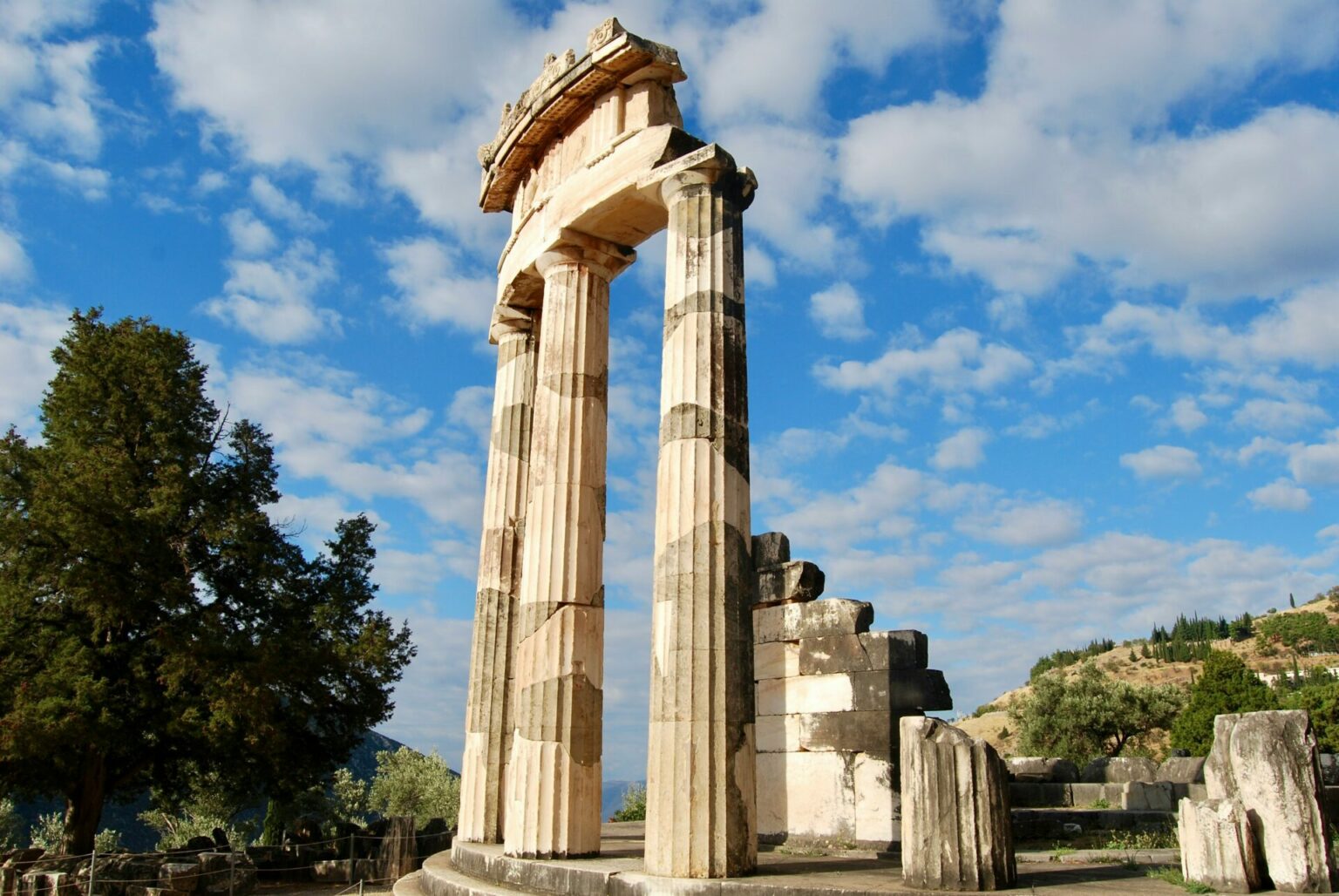 Panorama vallée Phocide Delphes