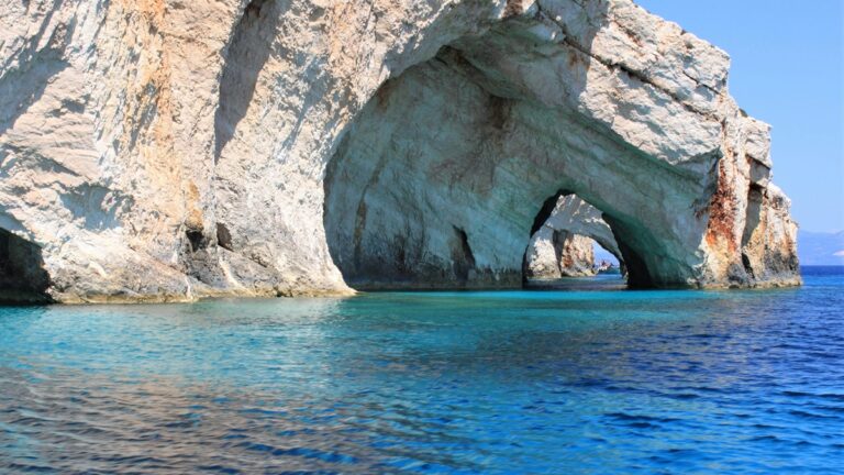 les grottes bleues de Zakynthos