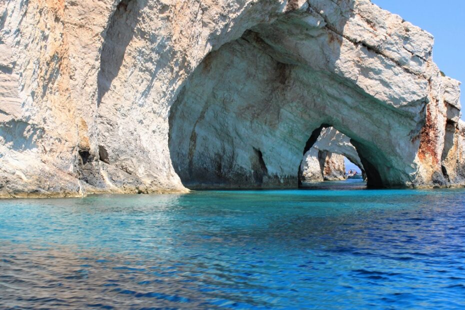 les grottes bleues de Zakynthos