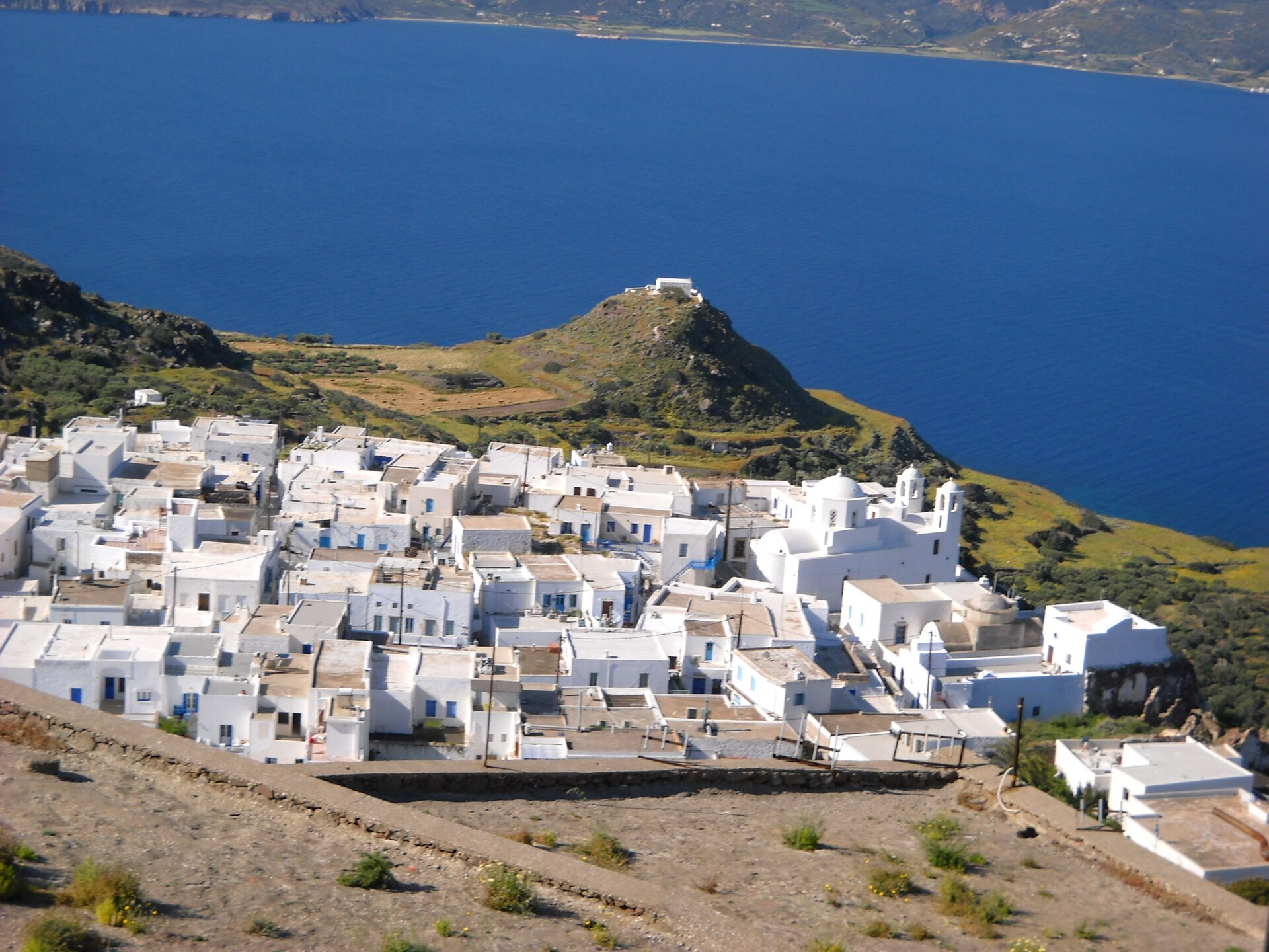 Ruelles blanches de Plaka Milos