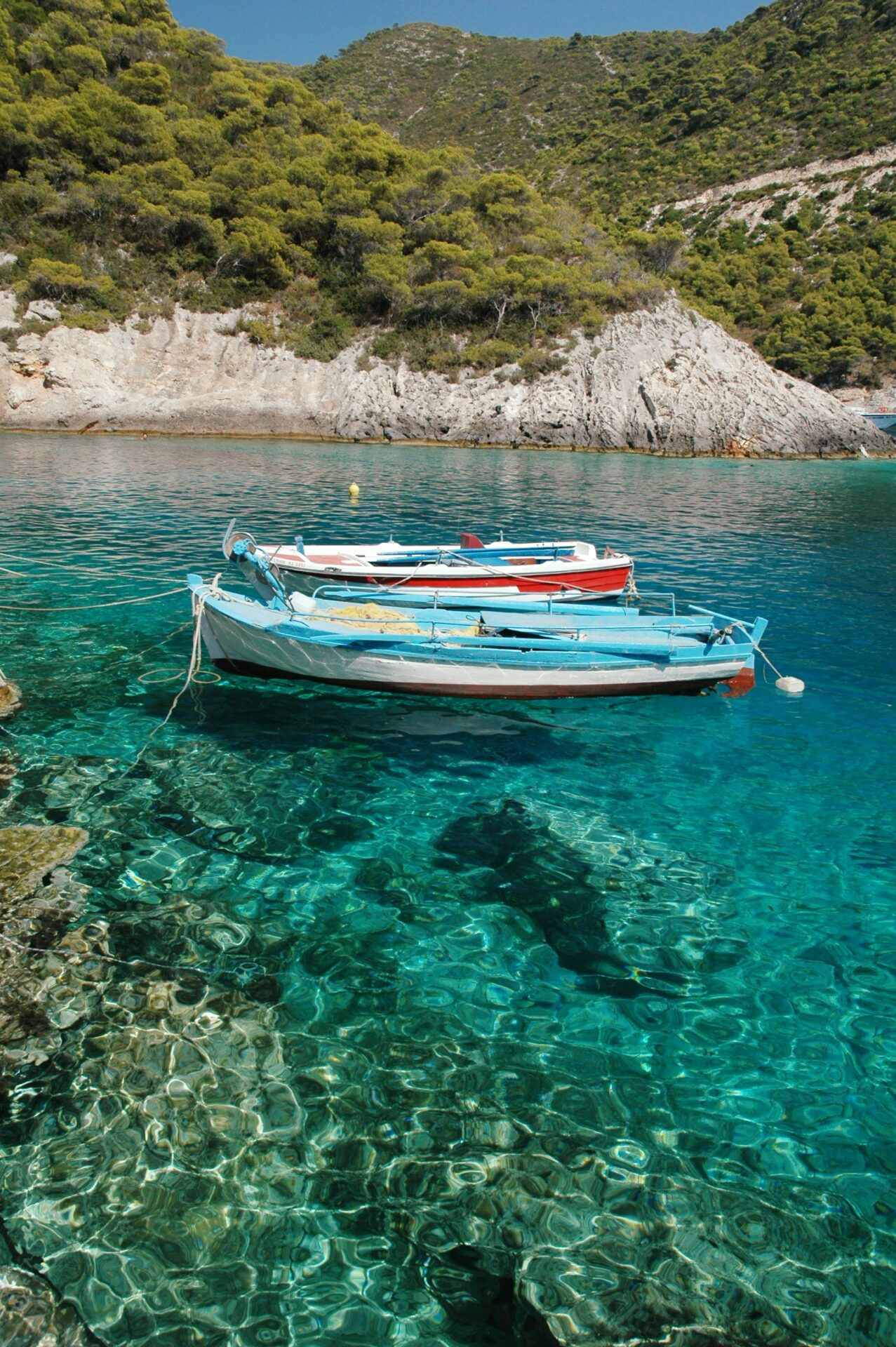 Côte de Zakynthos, eaux turquoise et falaises blanches